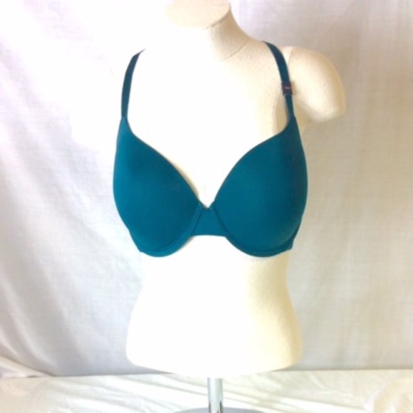 Victoria's Secret Other - Victoria's Secret Green Criss Cross Back Bra 34DD